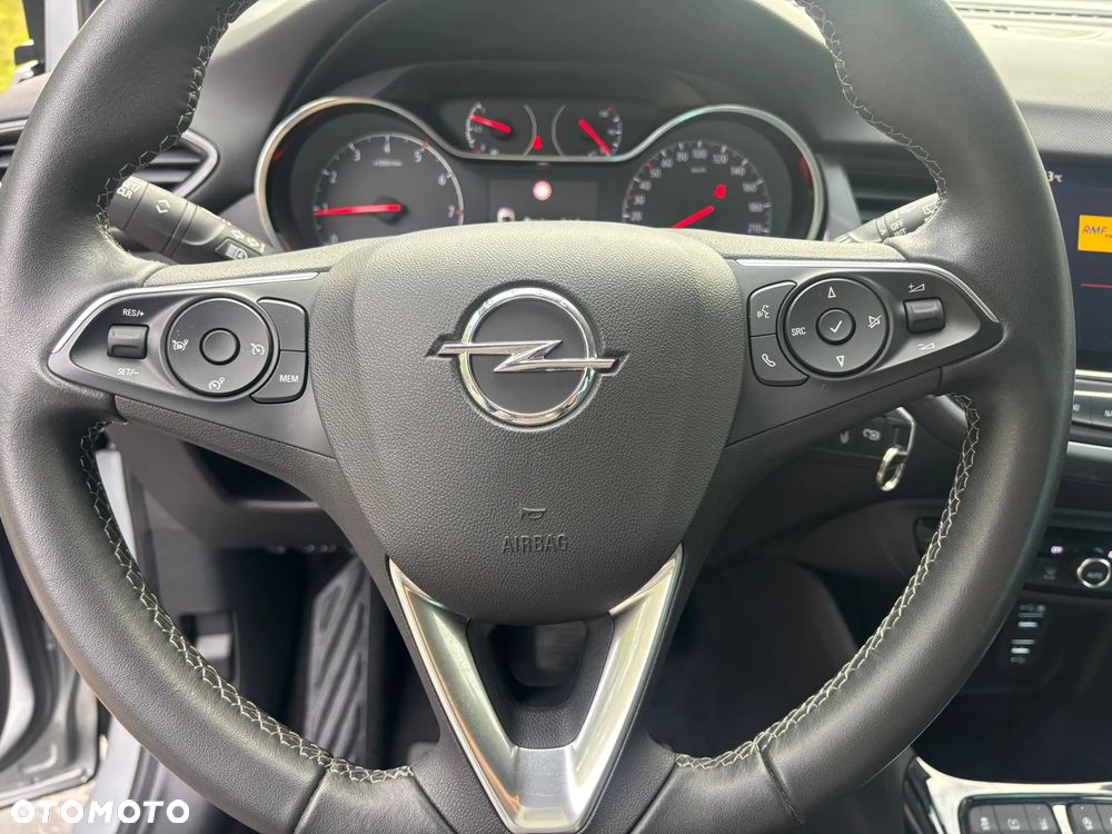 Opel Crossland X - 17