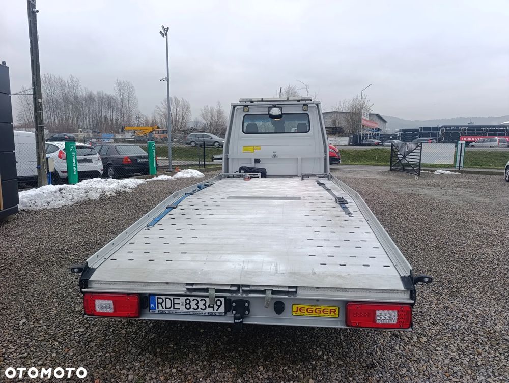 Mercedes-Benz Sprinter - 10