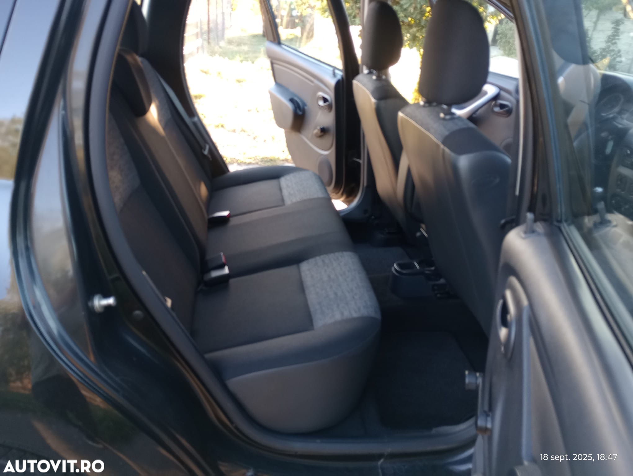 Dacia Duster 1.6 4x2 Laureate - 15