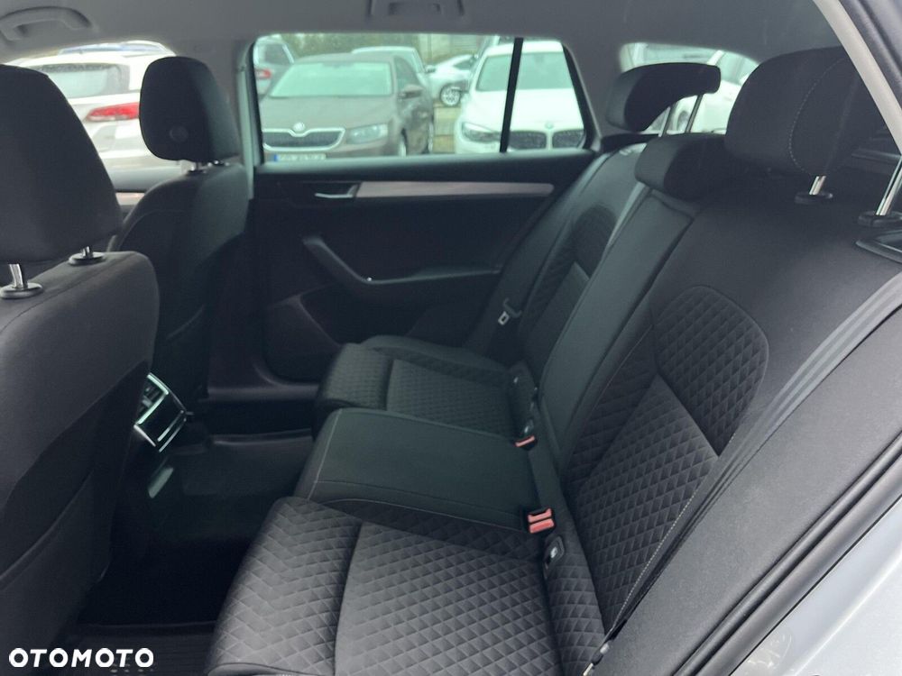 Skoda Superb 1.5 TSI Ambition DSG - 13