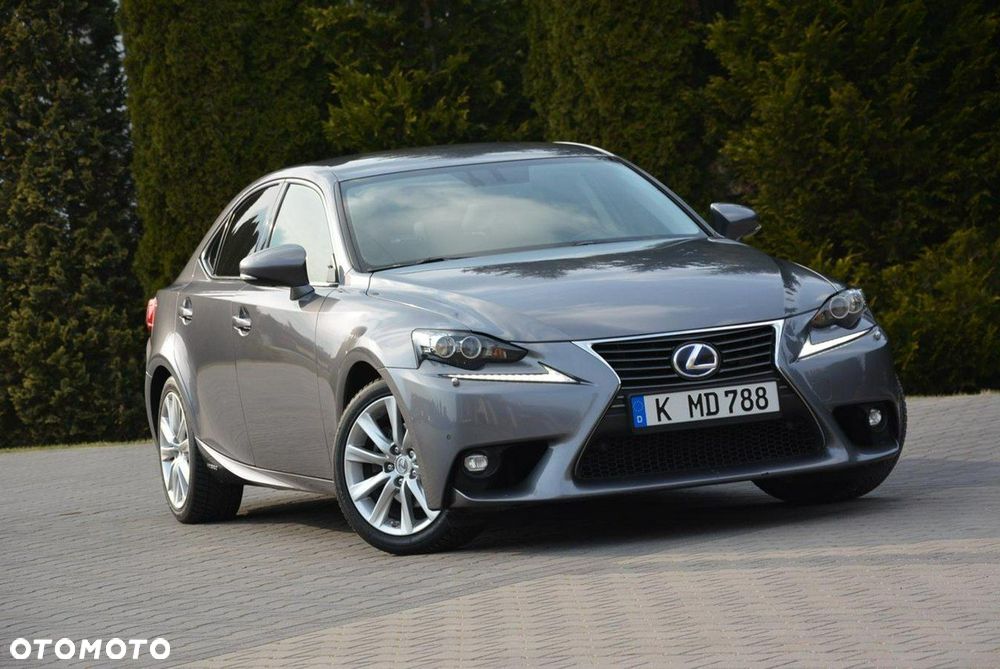 Lexus IS Luxury Line - 9