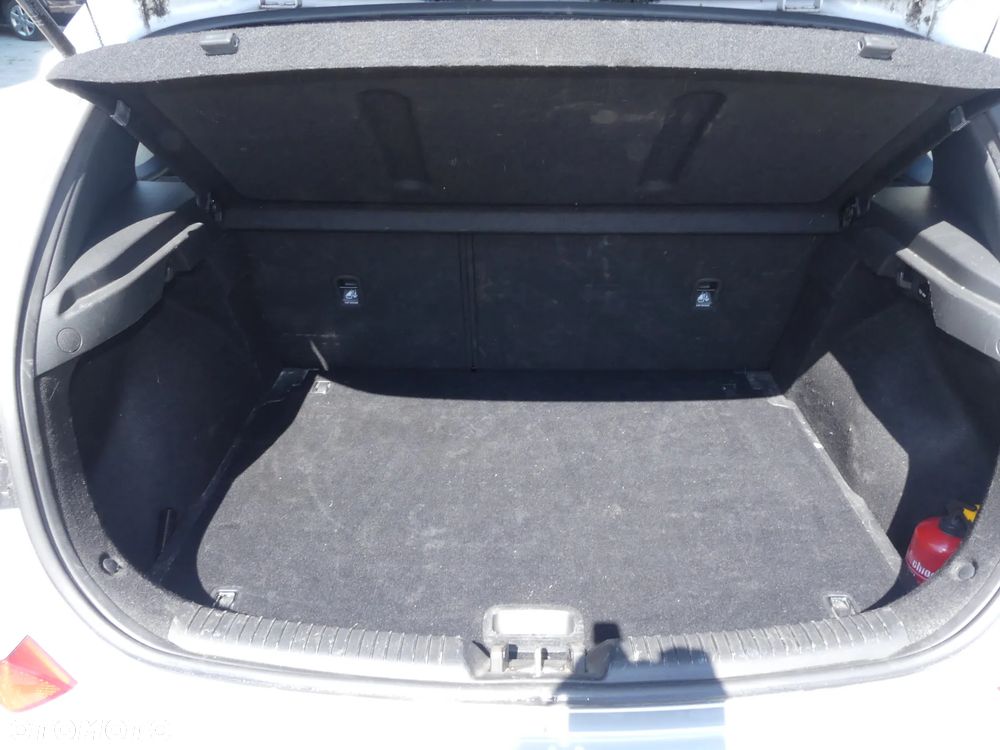 Hyundai i30 1.4 Comfort - 18