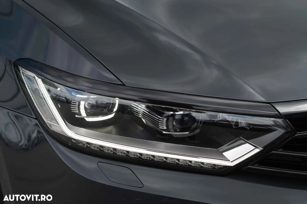 Volkswagen Passat 2.0 TDI DSG Highline - 11