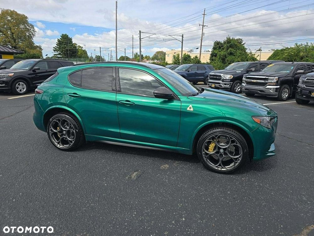 Alfa Romeo Stelvio 2024 photo 2
