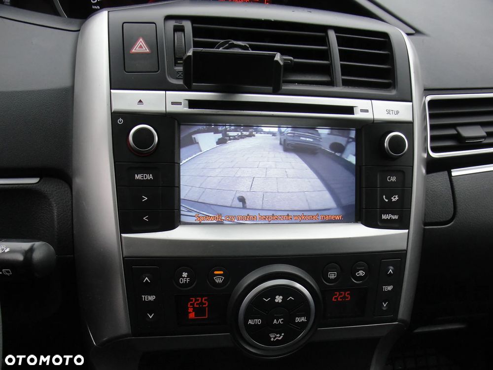 Toyota Verso 2.0 D-4D 7-Sitzer Executive - 16