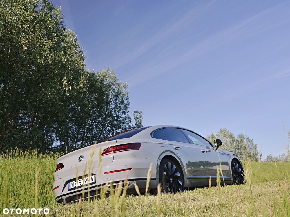 Volkswagen Arteon 2.0 TDI SCR R-Line DSG - 9
