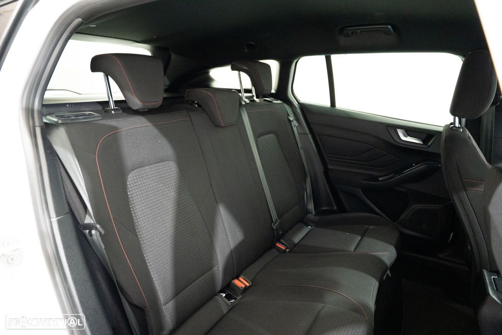 Ford Focus SW 1.0 EcoBoost MHEV ST-Line Style SIP - 27