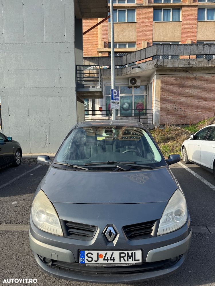 Renault Scenic - 1