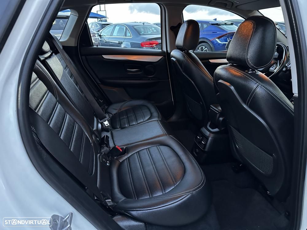 BMW 225xe Active Tourer Line Luxury - 29