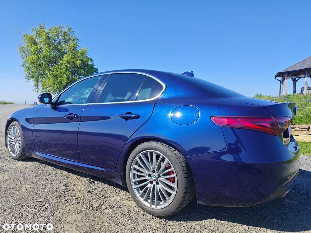 Alfa Romeo Giulia - 12