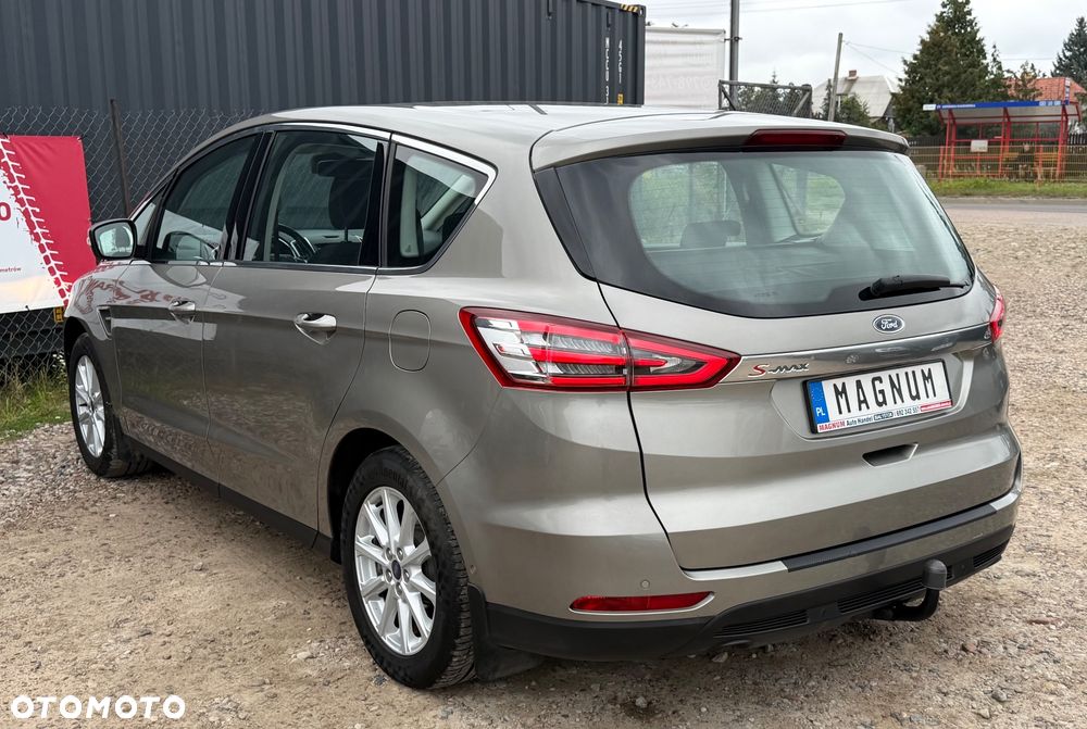 Ford S-Max - 22