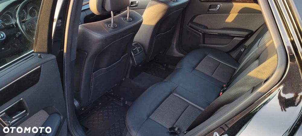 Mercedes-Benz Klasa E 200 CDI DPF BlueEFFICIENCY Automatik Avantgarde - 14