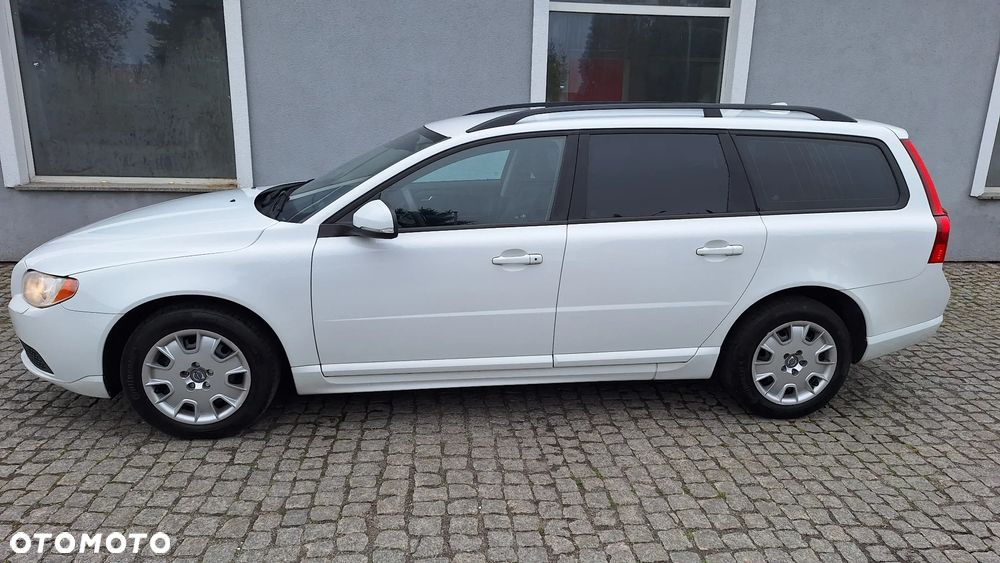Volvo V70 T4 Momentum - 4