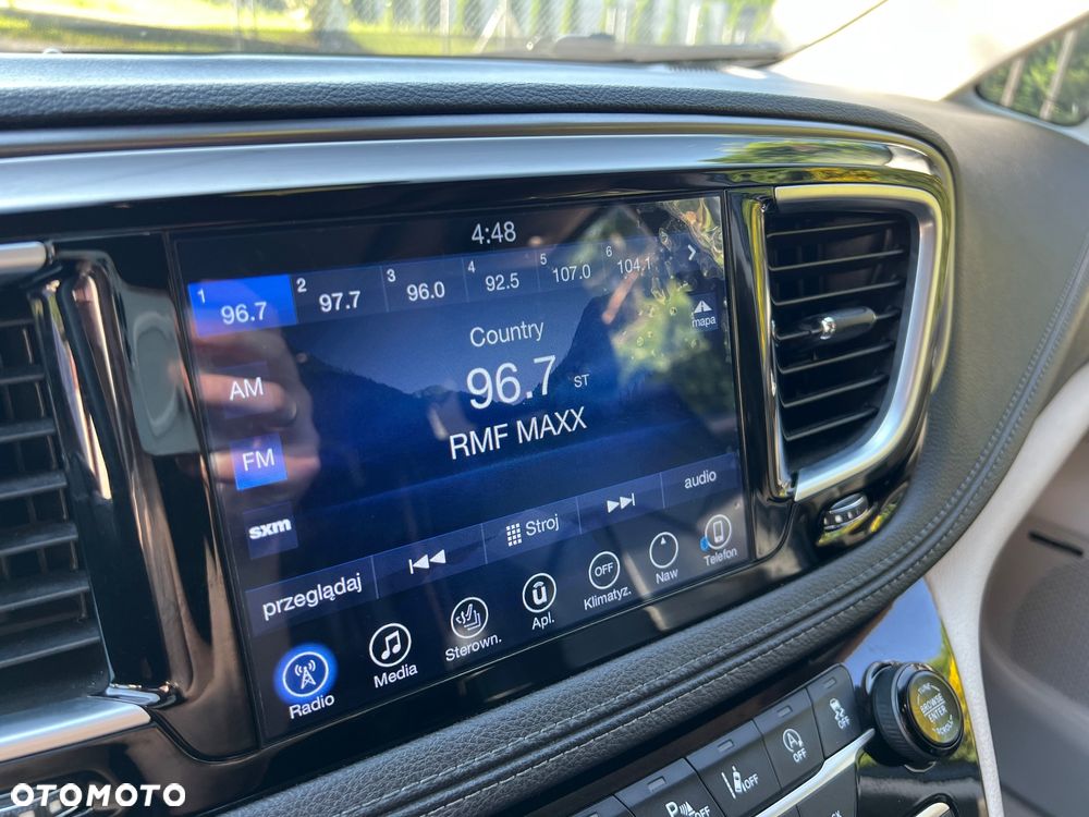 Chrysler Pacifica - 34