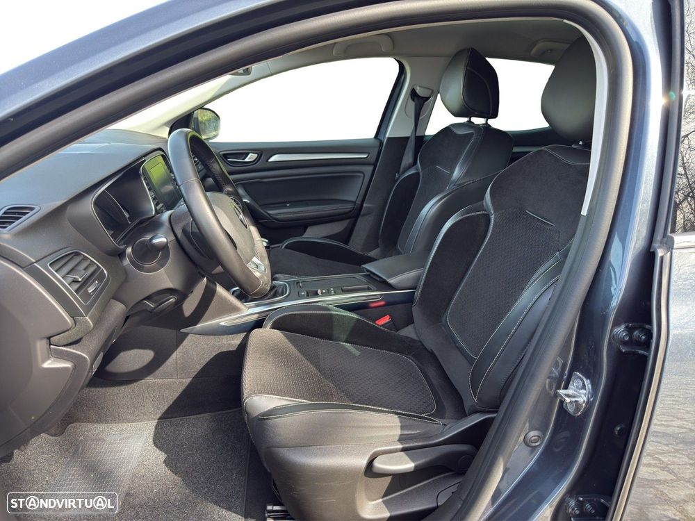 Renault Mégane 1.5 Blue dCi Intens - 11