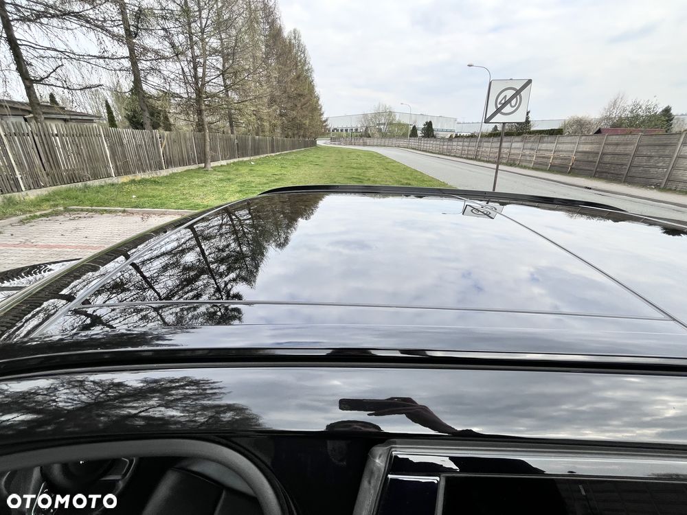 Jaguar F-Pace 25t AWD Portfolio - 14