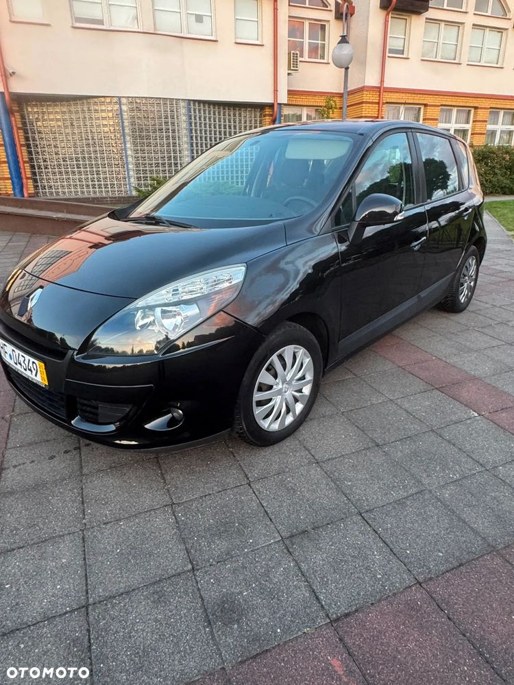 Renault Scenic 1.5 dCi Confort Authentique - 11