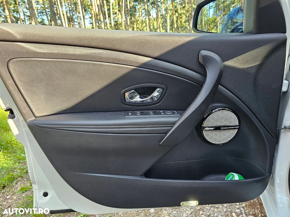 Renault Megane ENERGY dCi 130 Start & Stop Bose Edition - 10