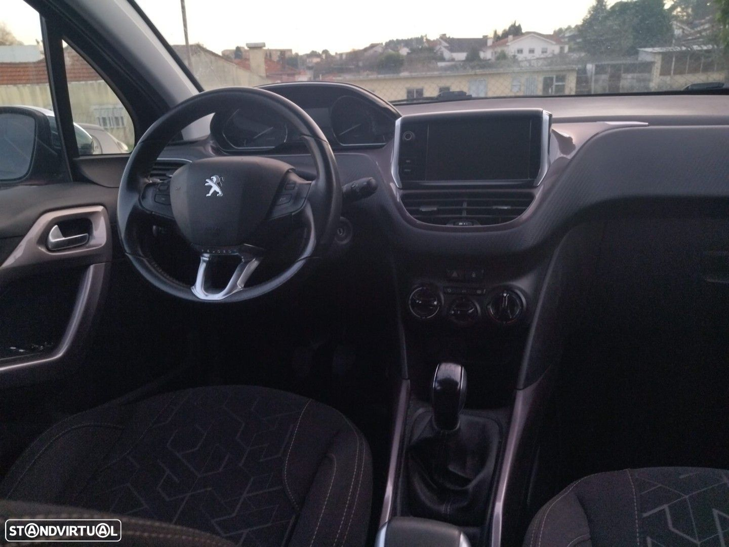 Peugeot 2008 1.2 PureTech Style - 11