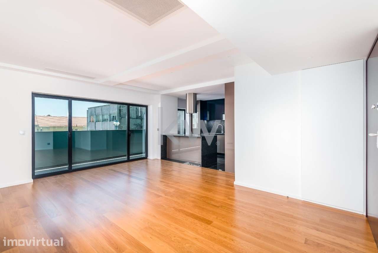 Apartamento T1 Novo - com Varanda - Lugar de Garagem - Arrecadação  - - Grande imagem: 3/26
