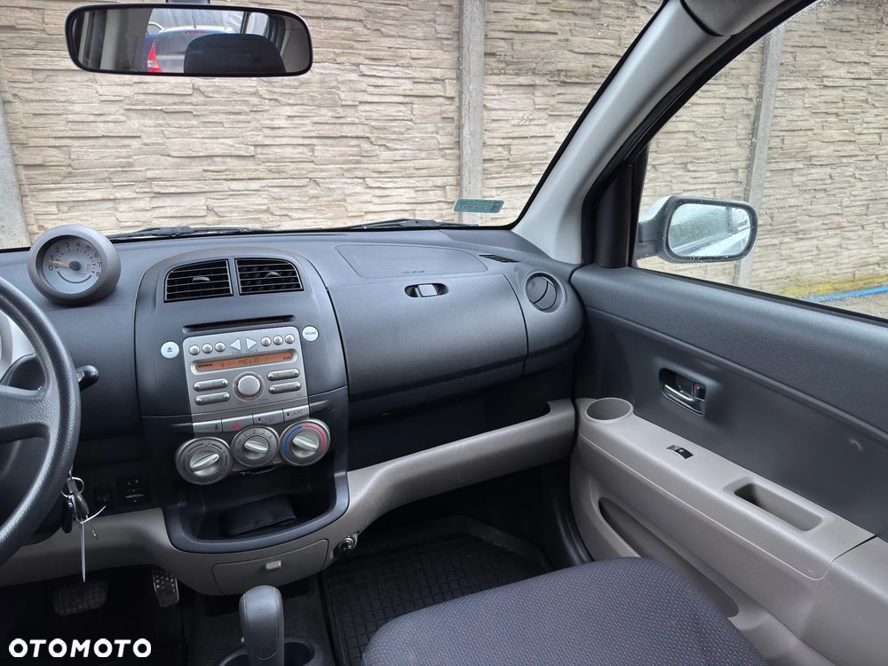 Daihatsu Sirion 1.3 - 21