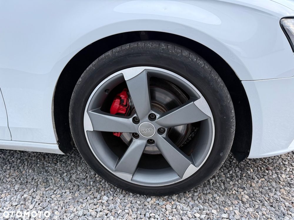Audi A4 Avant 2.0 TDI Multitronic - 17