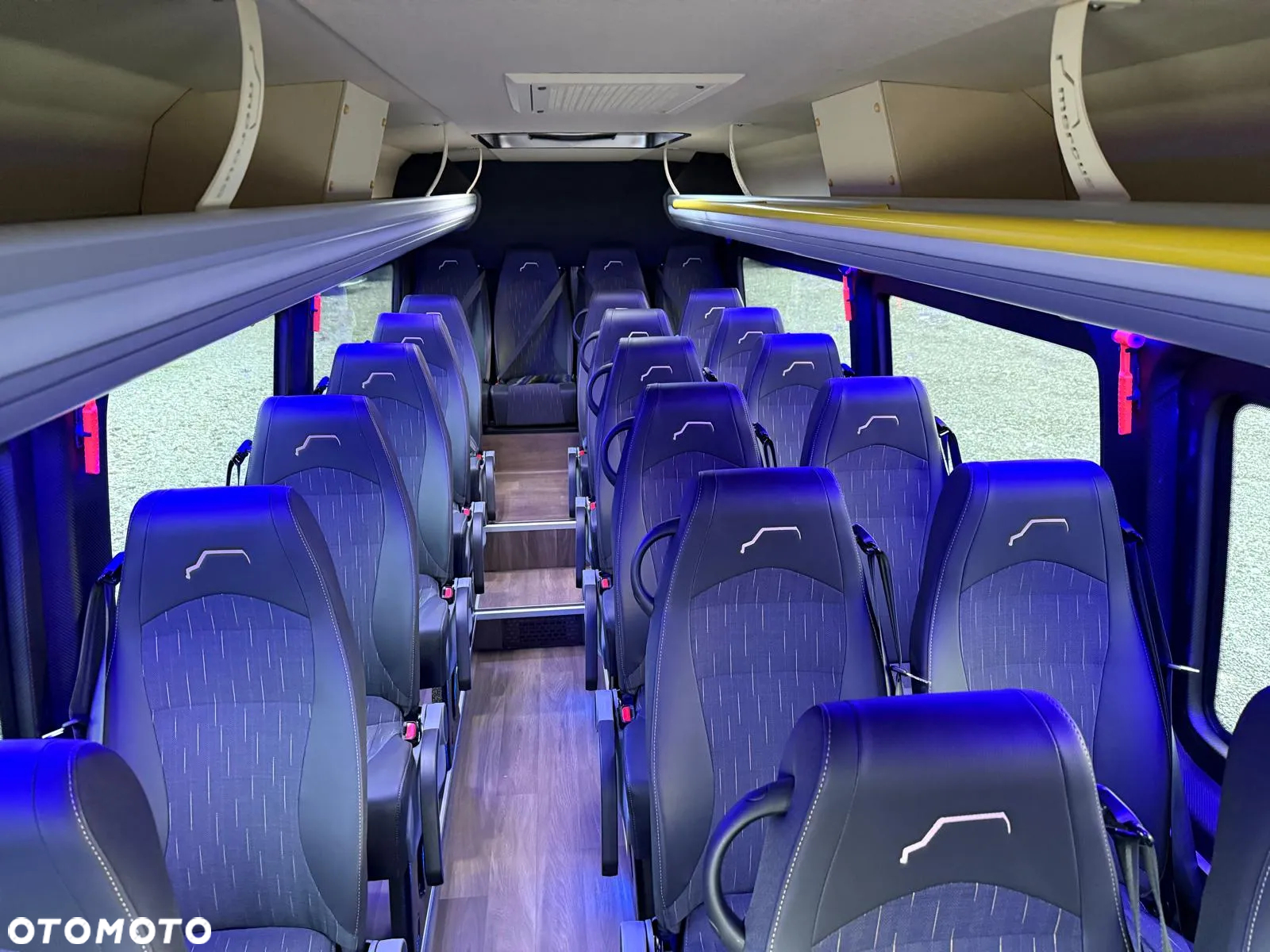 Mercedes-Benz Sprinter 519 - 19