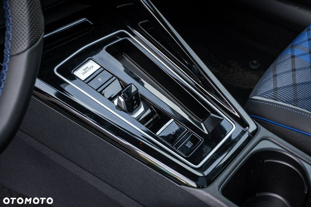 Volkswagen Golf - 16