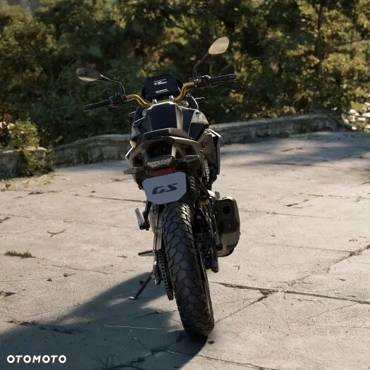 BMW F - 4