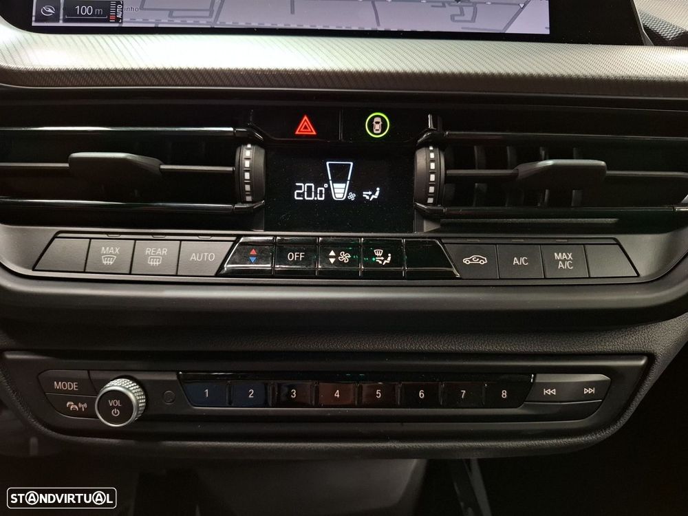 BMW 116 d Pack 50 anos M Auto - 24