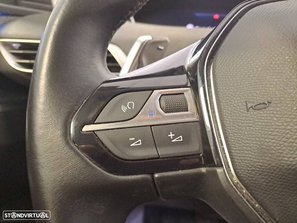 Peugeot 3008 1.5 BlueHDi Allure Pack EAT8 - 16