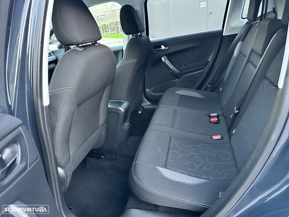 Peugeot 2008 1.6 BlueHDi Style - 35