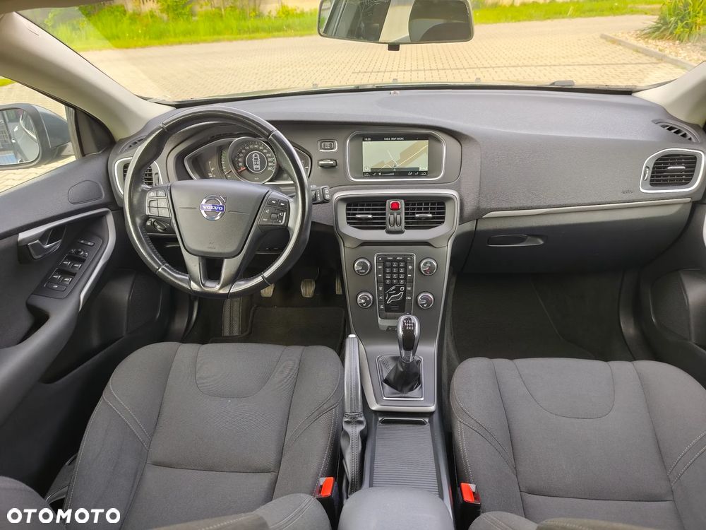 Volvo V40 D2 - 8