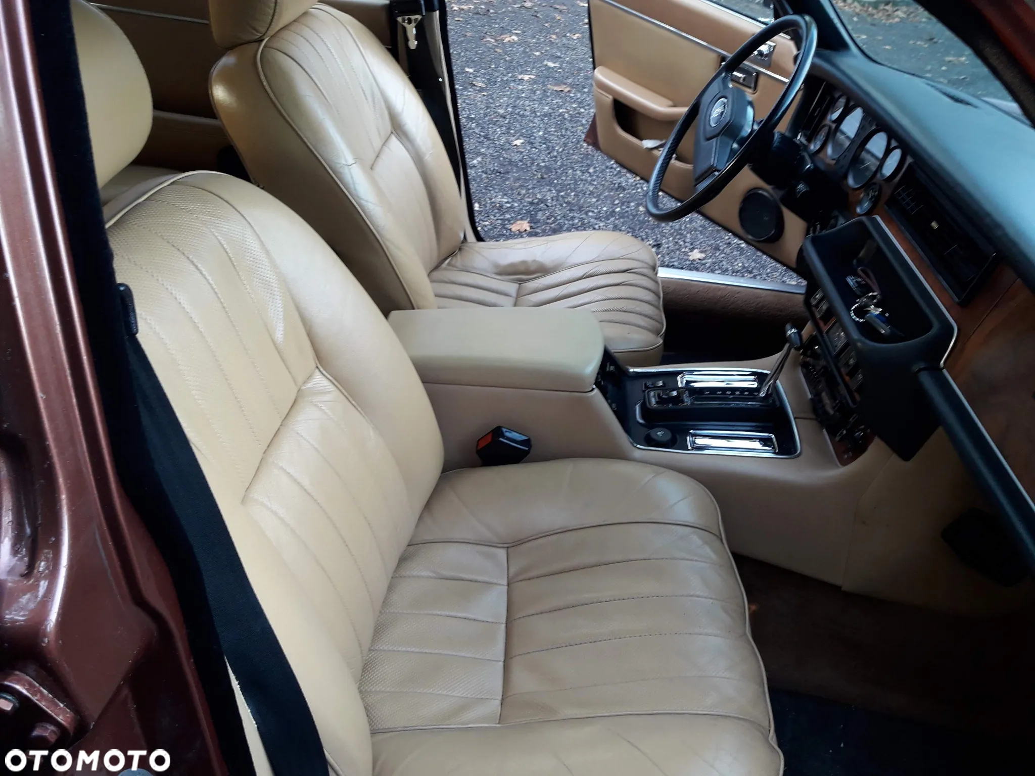 Jaguar XJ - 13