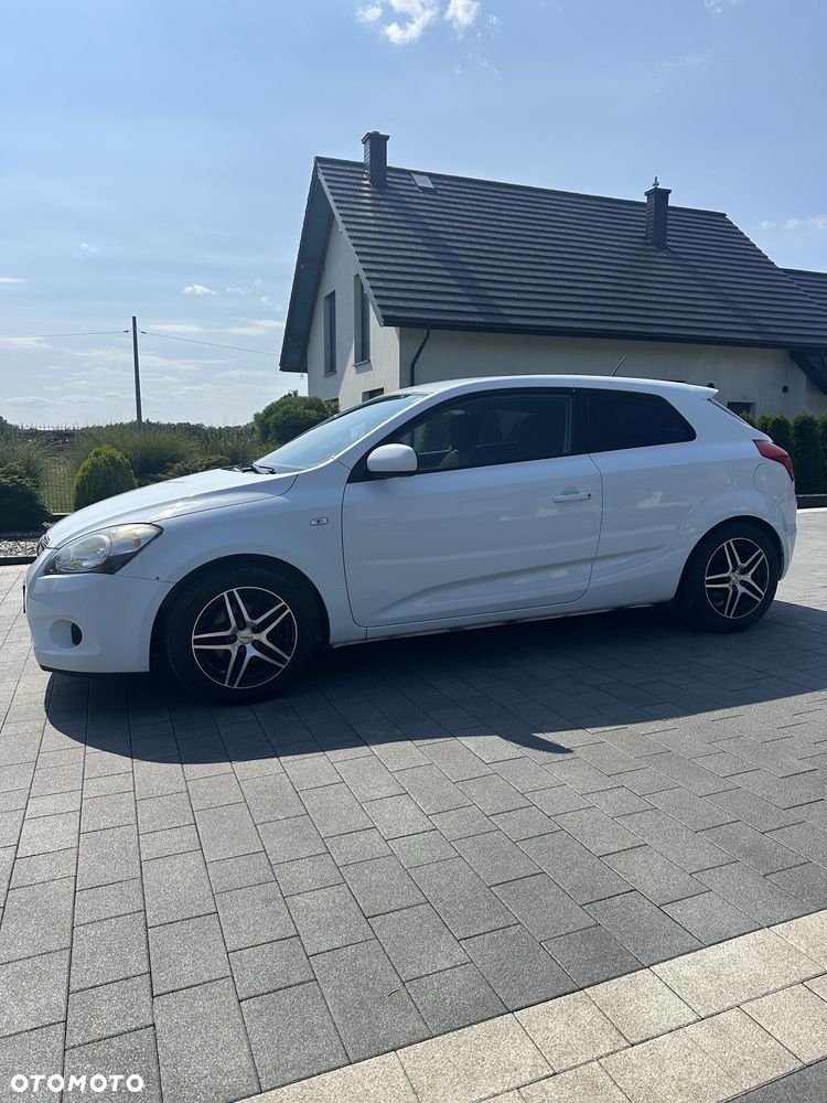 Kia ProCeed - 1