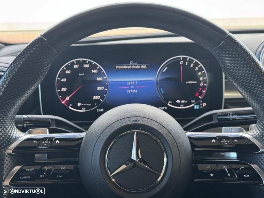 Mercedes-Benz C 300 e AMG Line - 13