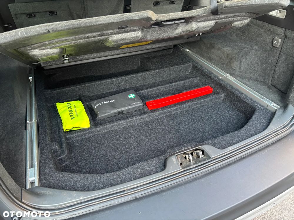 Volvo XC 70 - 24