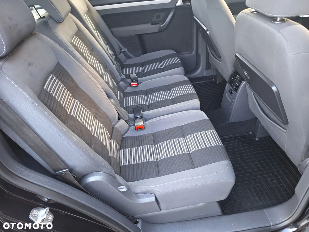 Volkswagen Touran 1.9 TDI DPF Highline - 26