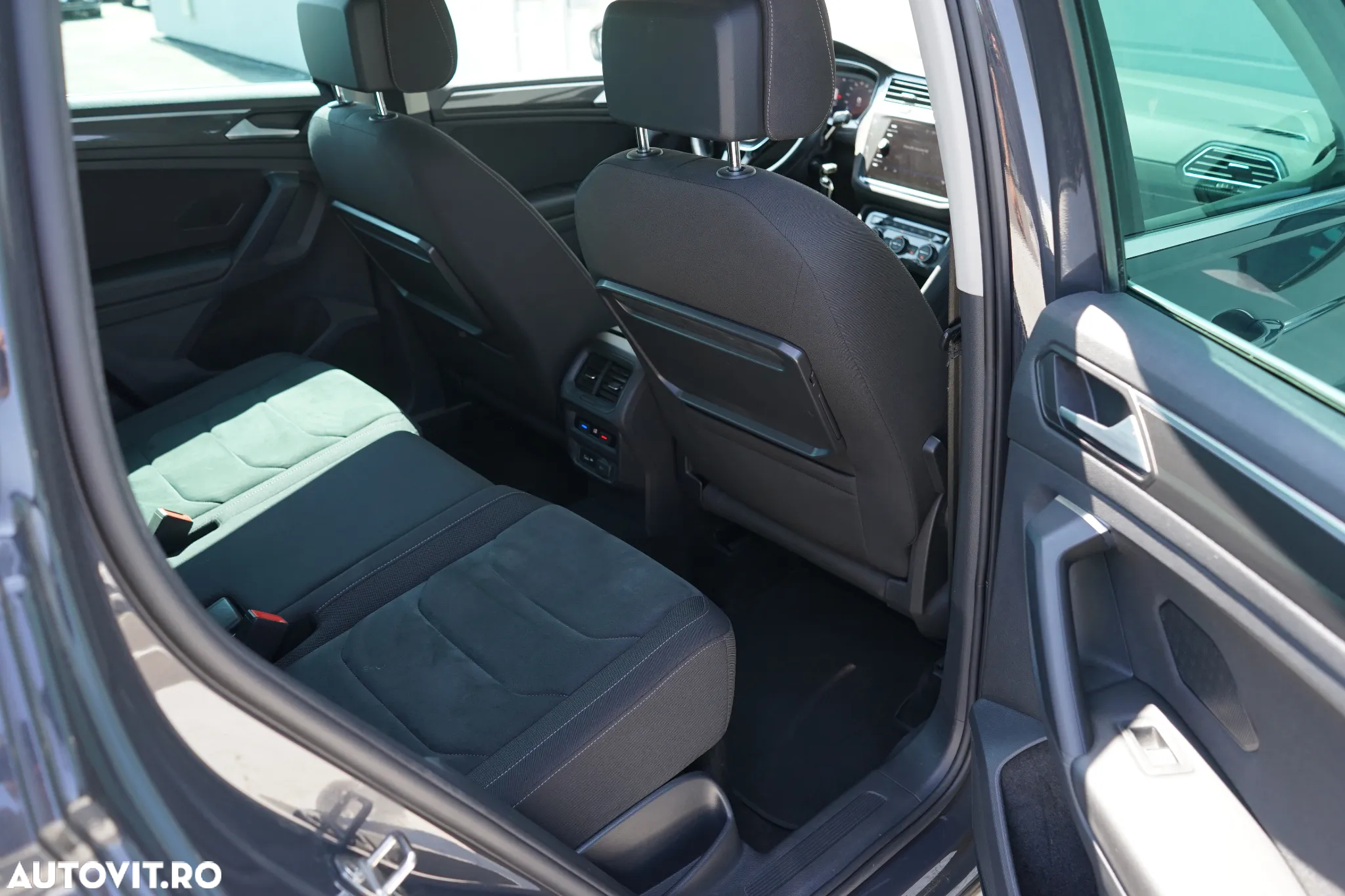 Volkswagen Tiguan 2.0 TDI DSG 4Mot Highline - 30