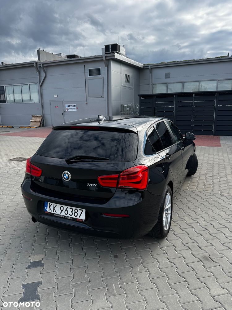 BMW Seria 1 116i - 6