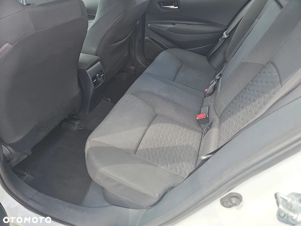 Toyota Corolla 1.8 Hybrid Comfort - 24