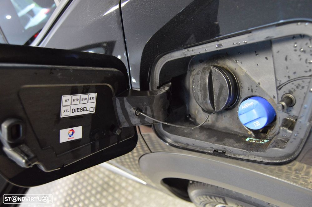 Peugeot 2008 1.5 BlueHDi Allure Pack - 26