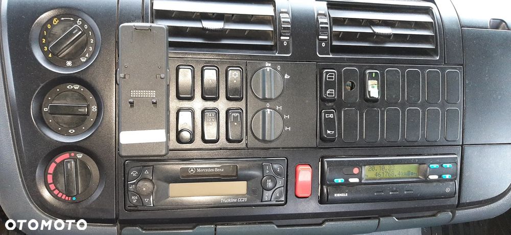 Mercedes-Benz 1828 ATEGO 4X4 KIPPER HDS HIAB - 31