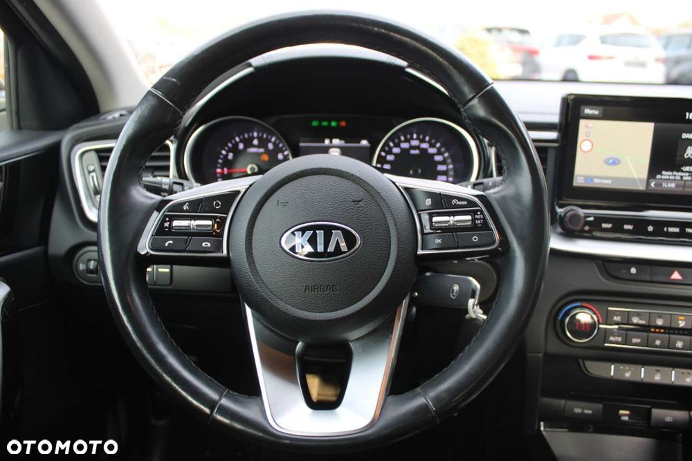 Kia XCeed - 29