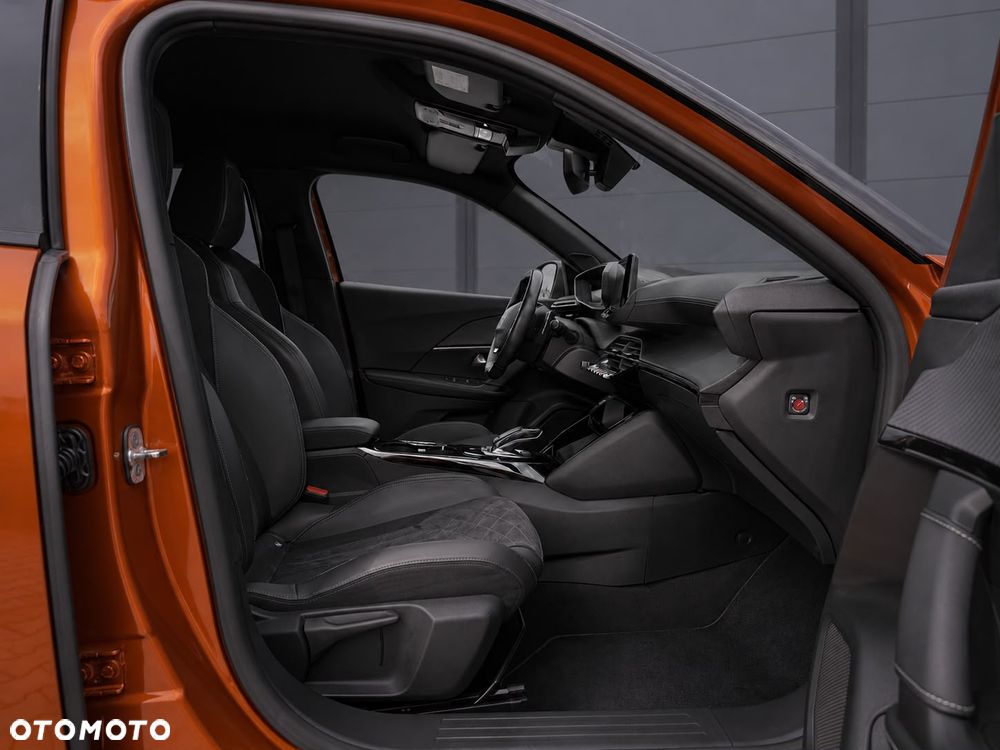 Peugeot 2008 1.5 BlueHDi GT Line S&S EAT8 - 26