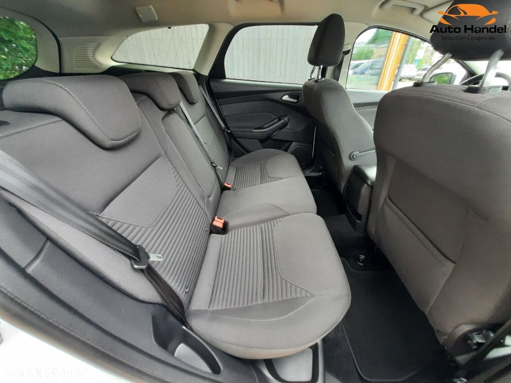 Ford Focus - 37