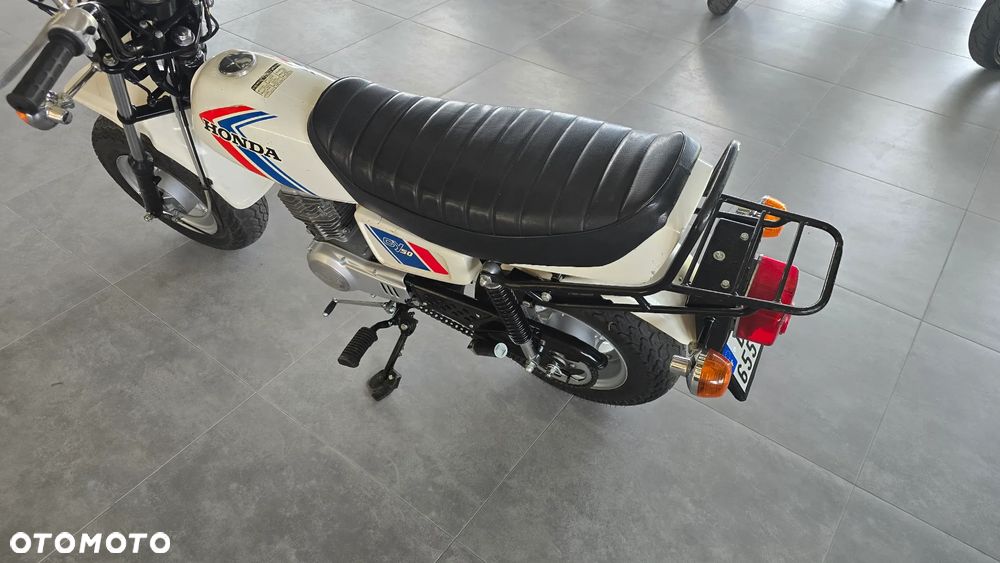 Honda C - 13