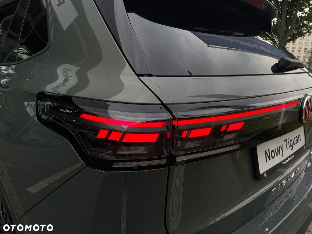 Volkswagen Tiguan - 32
