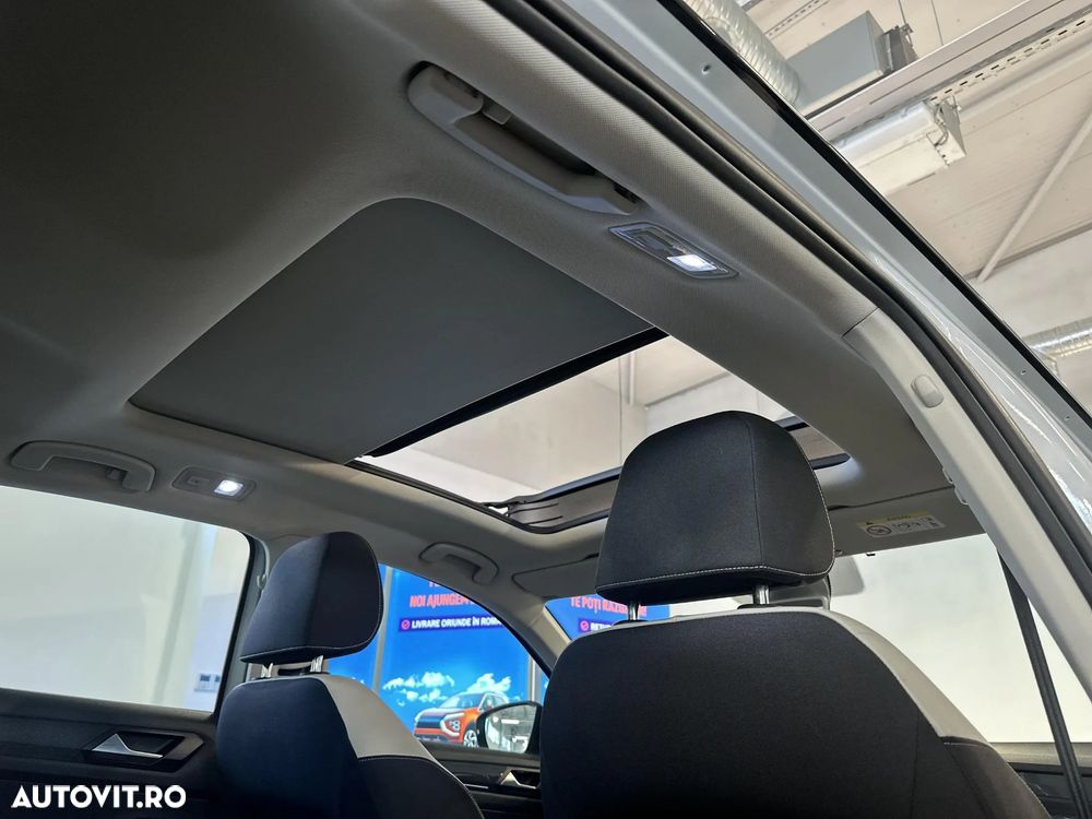 Volkswagen T-ROC - 23