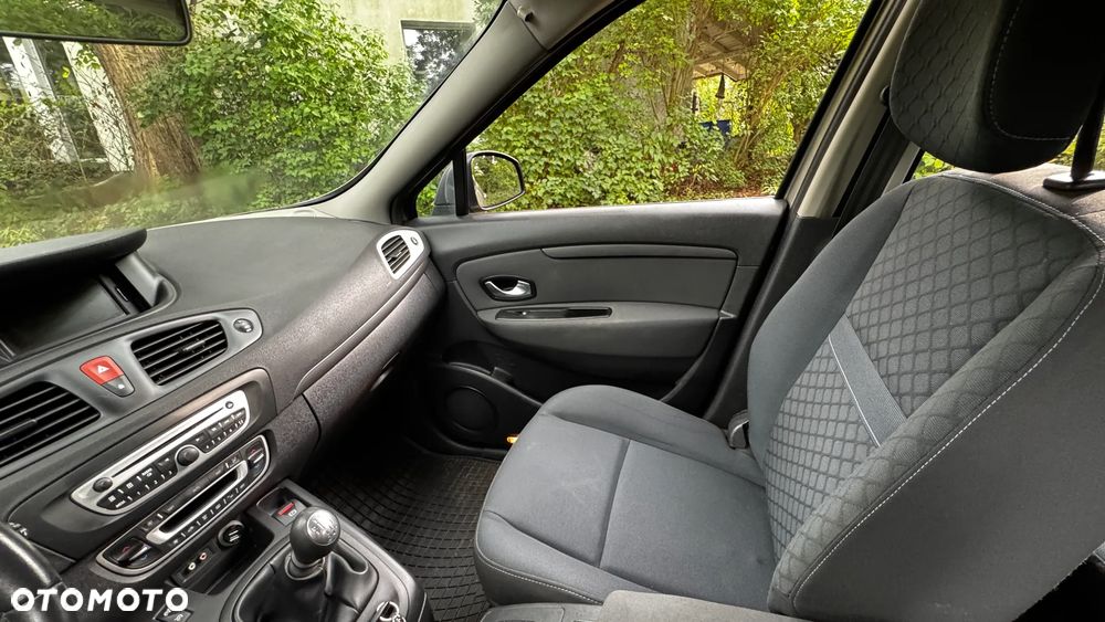 Renault Scenic 1.4 16V TCE Expression - 11